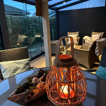 Strandnahes Mit Wintergarten Grosser Uneinsehbarer Garten Sint Maartensvlotbrug