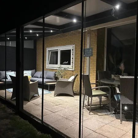 Holiday home Strandnahes Mit Wintergarten, Grosser Uneinsehbarer Garten, Komplett Eingezaeunt Sint Maartensvlotbrug