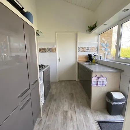 Strandnahes Nr 2 Mit Wintergarten Grosser Uneinsehbarer Garten * Sint Maartensvlotbrug